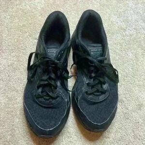 Saucony Cohesion sz 10.5 Black Women's Shoes